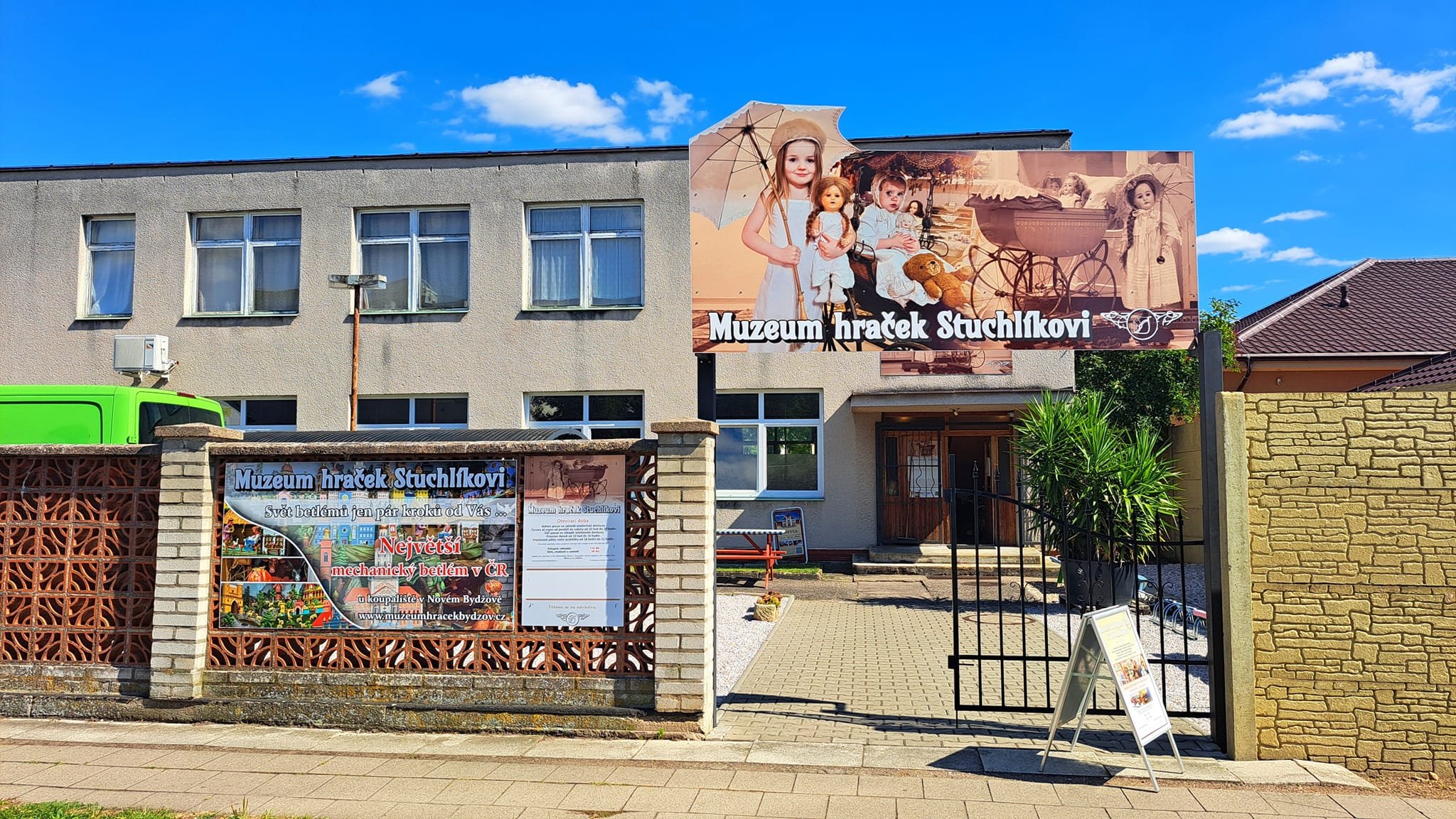 Nabídka poznávacího zájezdu do Muzea hraček Stuchlíkovi